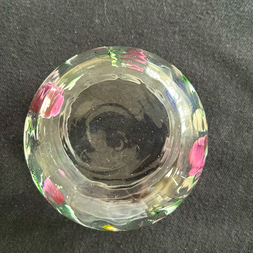 Decorative Glass Bowl.  Hand painted by Suki. Lovely floral design. Like new. - Picture 5 of 6